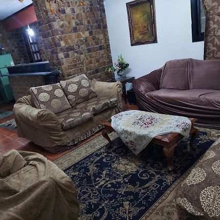 Al Moayad Apartment Near To Genina Mall, Abbas Al Akkad Il Il Cairo Esterno foto